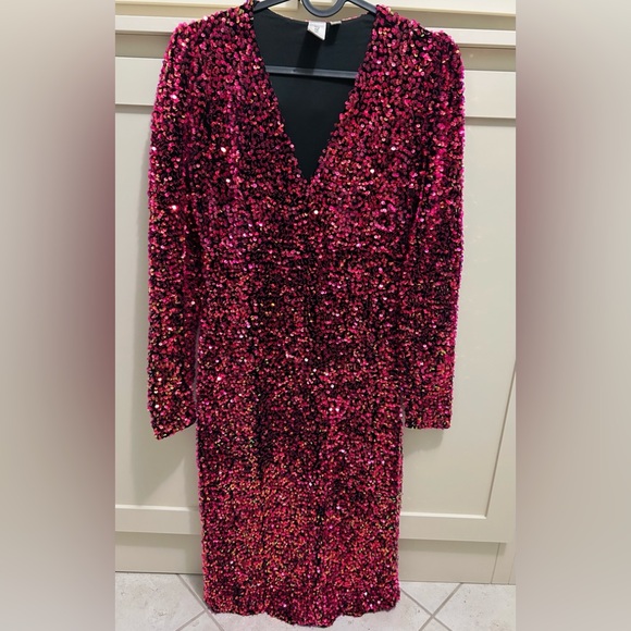 Y.A.S Exquisite sequins midi dress - Picture 3 of 4